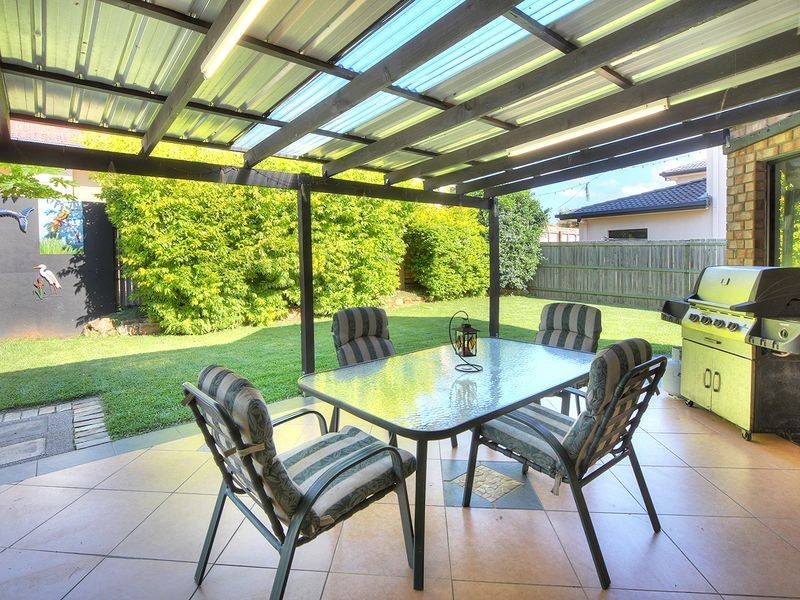 27 Lily Circuit, Kuraby QLD 4112