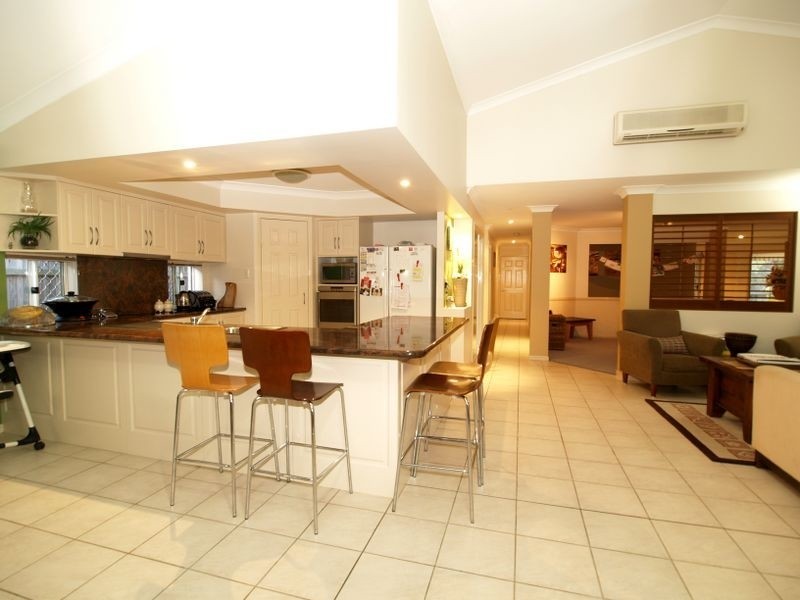 64 Palmwoods Crescent, Runcorn QLD 4113