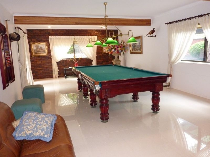 15 Carnoustie St, Macgregor QLD 4109