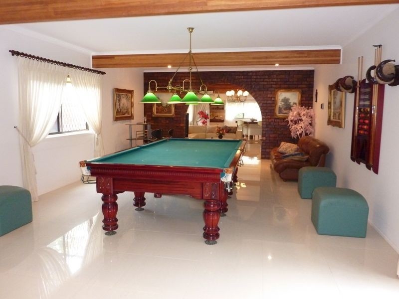 15 Carnoustie St, Macgregor QLD 4109