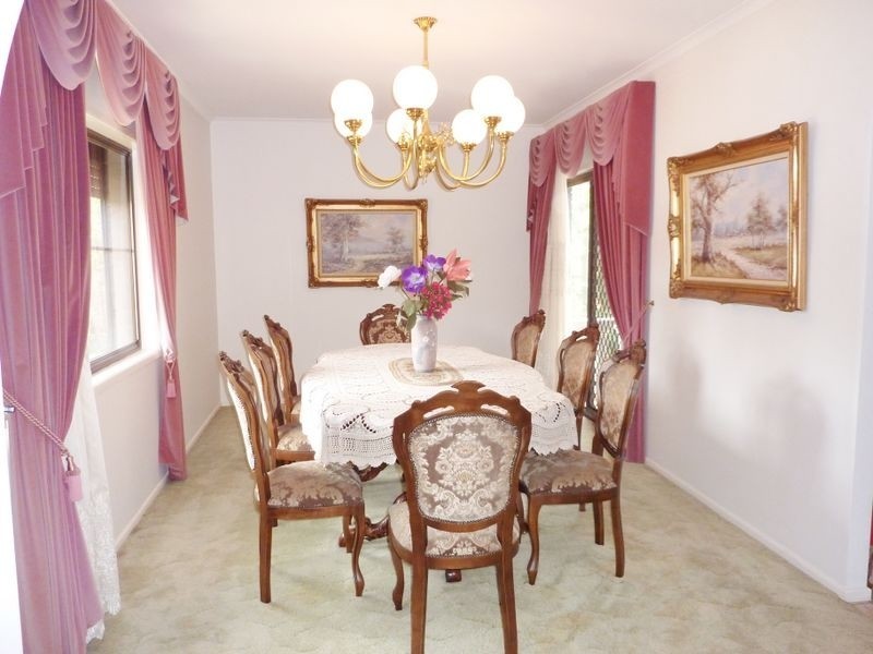 15 Carnoustie St, Macgregor QLD 4109