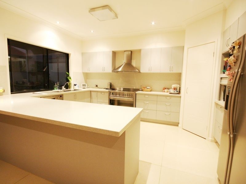 18 Liz Pl, Sunnybank Hills QLD 4109