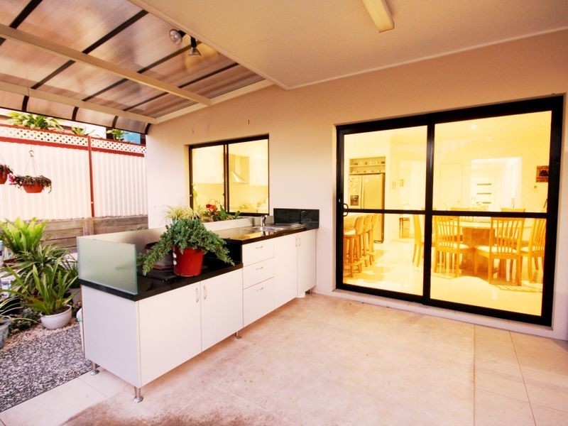 18 Liz Pl, Sunnybank Hills QLD 4109