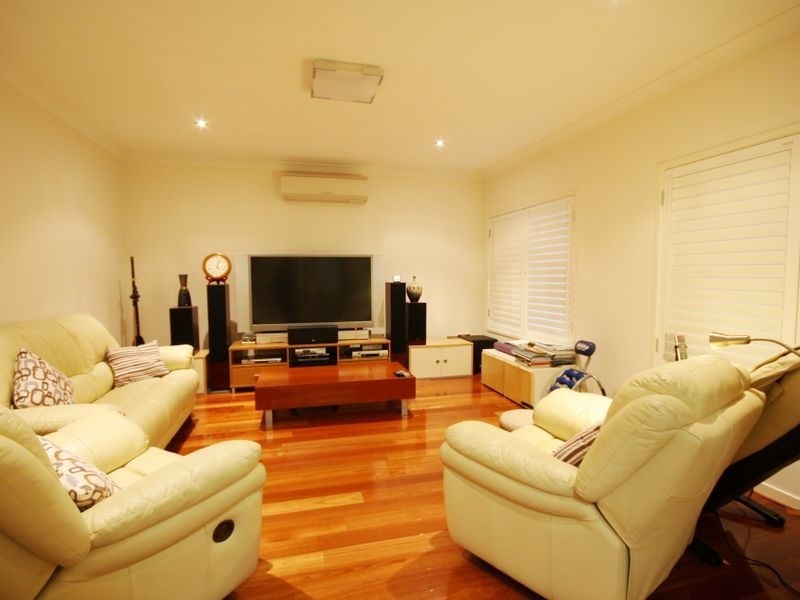 18 Liz Pl, Sunnybank Hills QLD 4109