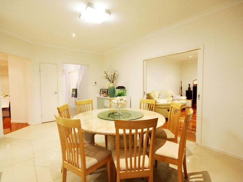 18 Liz Pl, Sunnybank Hills QLD 4109