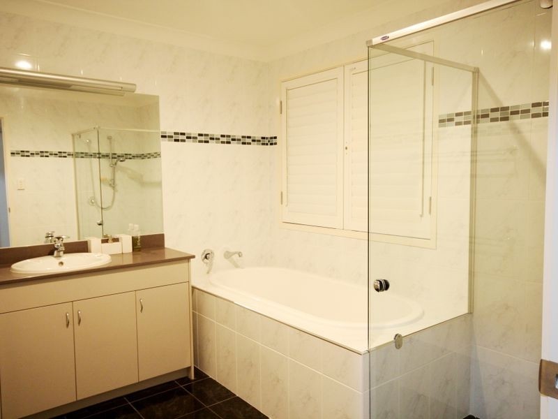 18 Liz Pl, Sunnybank Hills QLD 4109