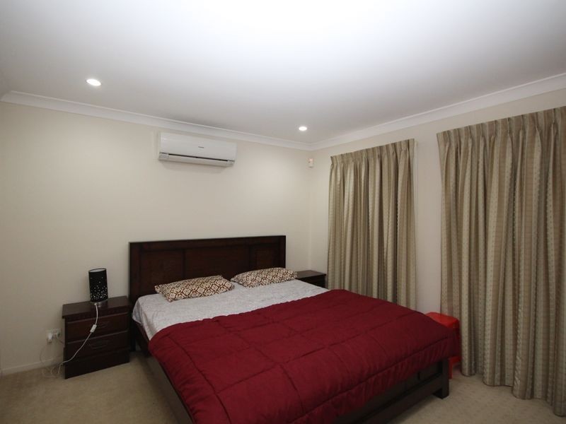 8 Dundee Street, Calamvale QLD 4116
