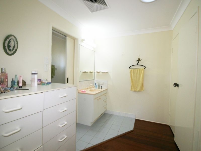 19 Bordeaux Street, Eight Mile Plains QLD 4113