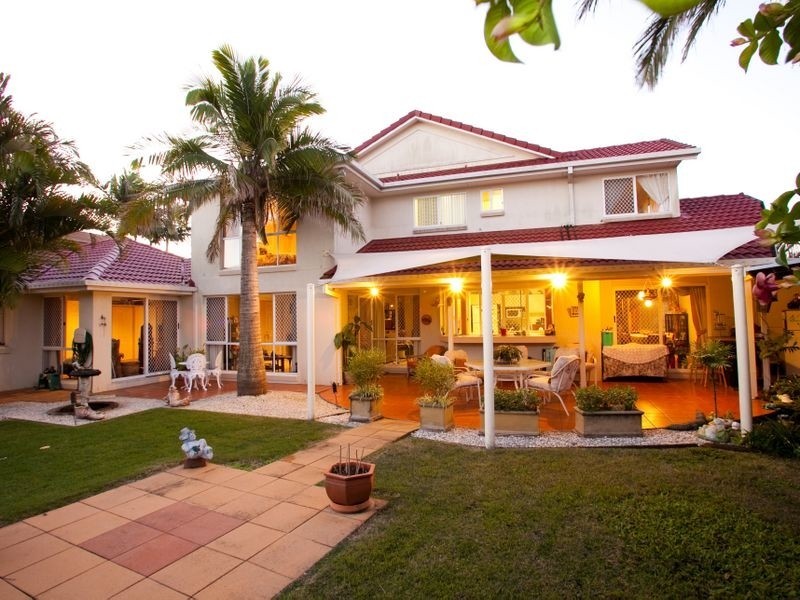 15 Manmarra Cr, Eight Mile Plains QLD 4113