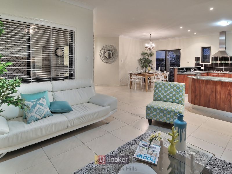 10 Lillydale Place, Calamvale QLD 4116