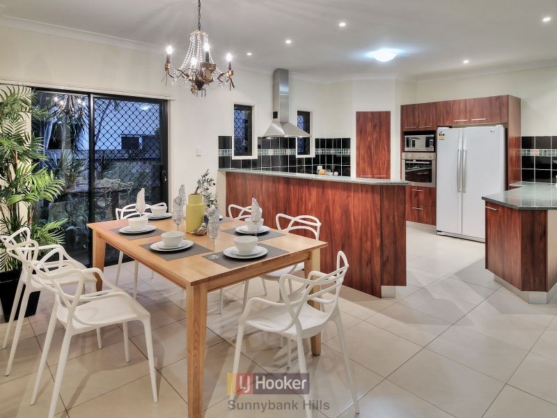 10 Lillydale Place, Calamvale QLD 4116