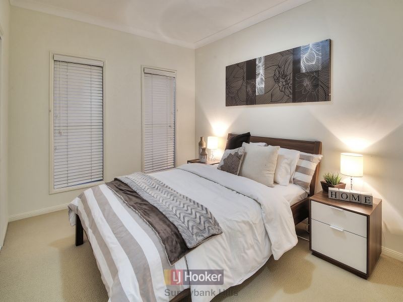 10 Lillydale Place, Calamvale QLD 4116