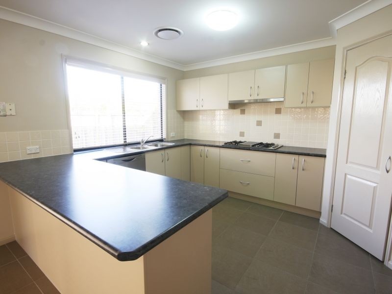 9 Nungatta Court, Parkinson QLD 4115