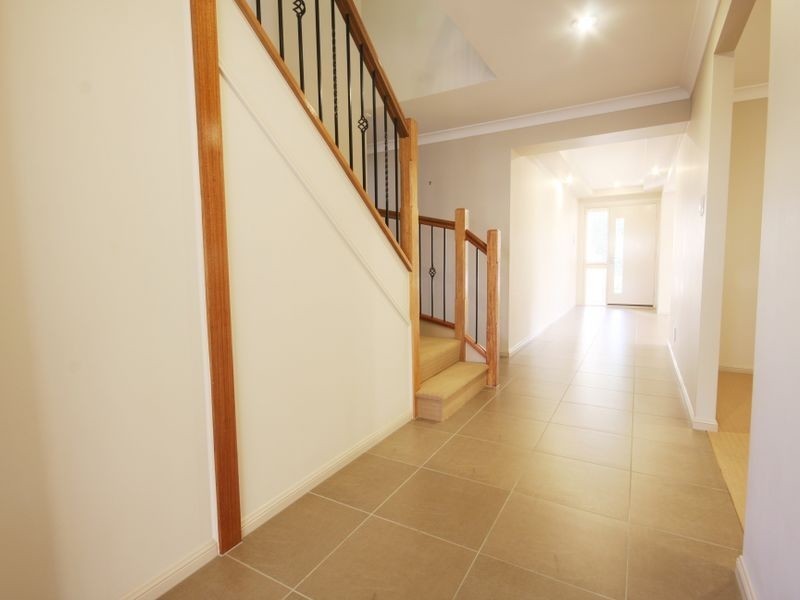 9 Nungatta Court, Parkinson QLD 4115
