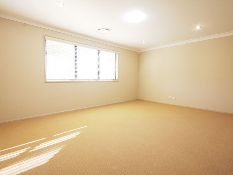 9 Nungatta Court, Parkinson QLD 4115