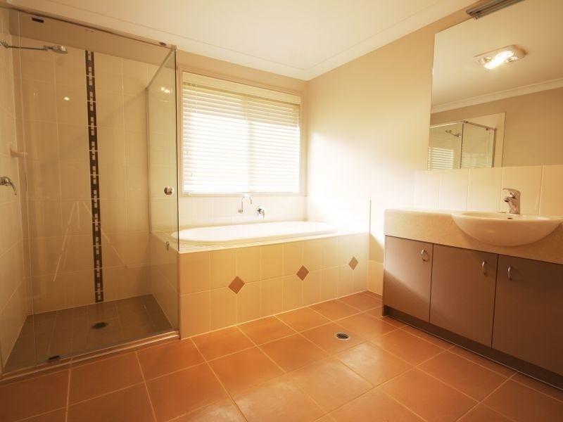 9 Nungatta Court, Parkinson QLD 4115