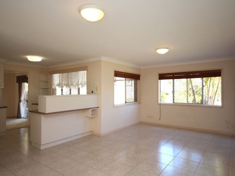 11 Tulipwood Place, Stretton QLD 4116