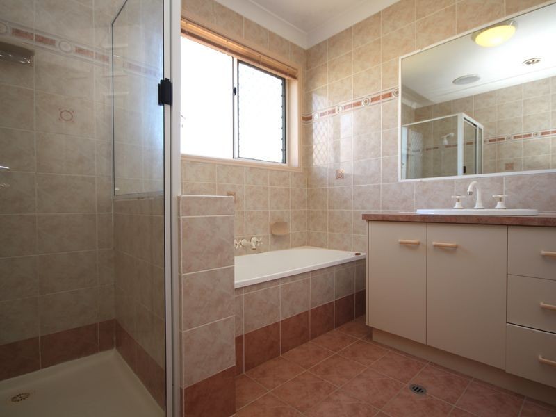 11 Tulipwood Place, Stretton QLD 4116