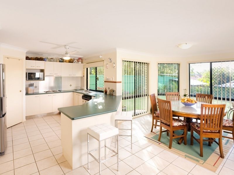 17 Poets Place, Parkinson QLD 4115