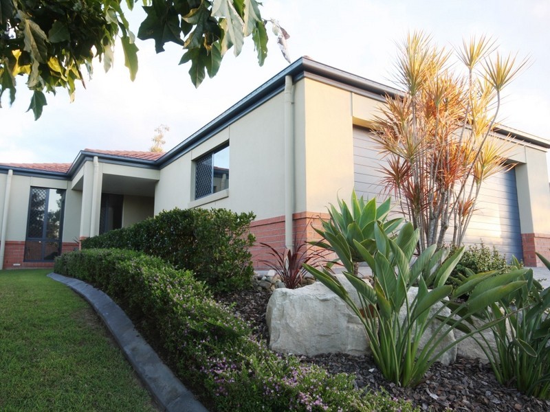 14 Mapleton Cct, Parkinson QLD 4115