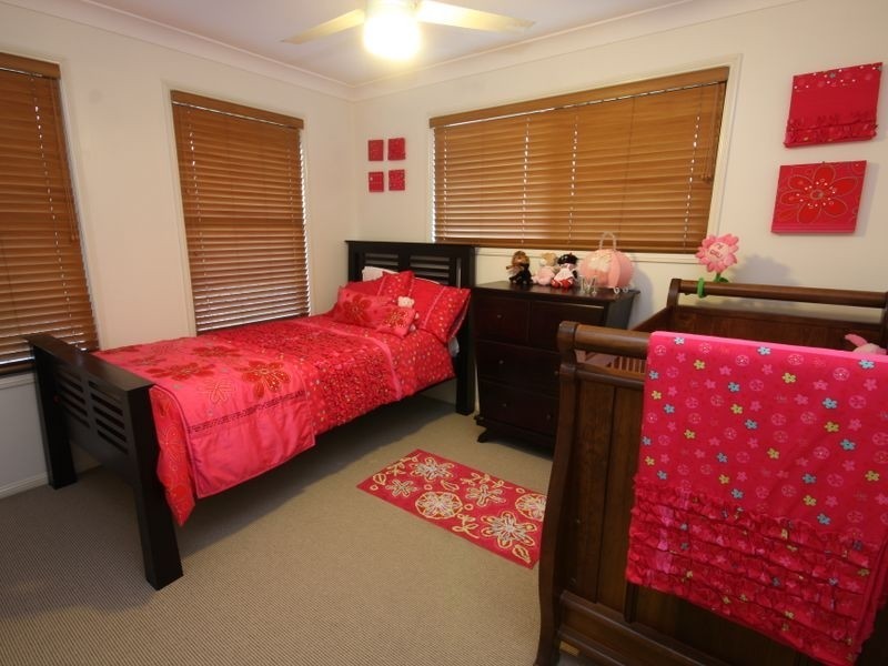 4 Gammon Pl, Parkinson QLD 4115