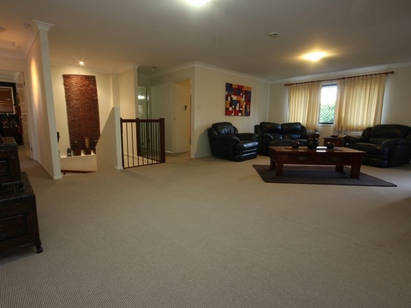 4 Gammon Pl, Parkinson QLD 4115