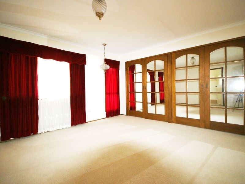 33 Metropole St, Robertson QLD 4109