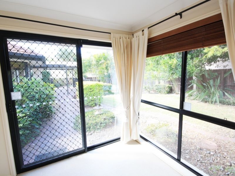 50 Ontario Cresent, Parkinson QLD 4115
