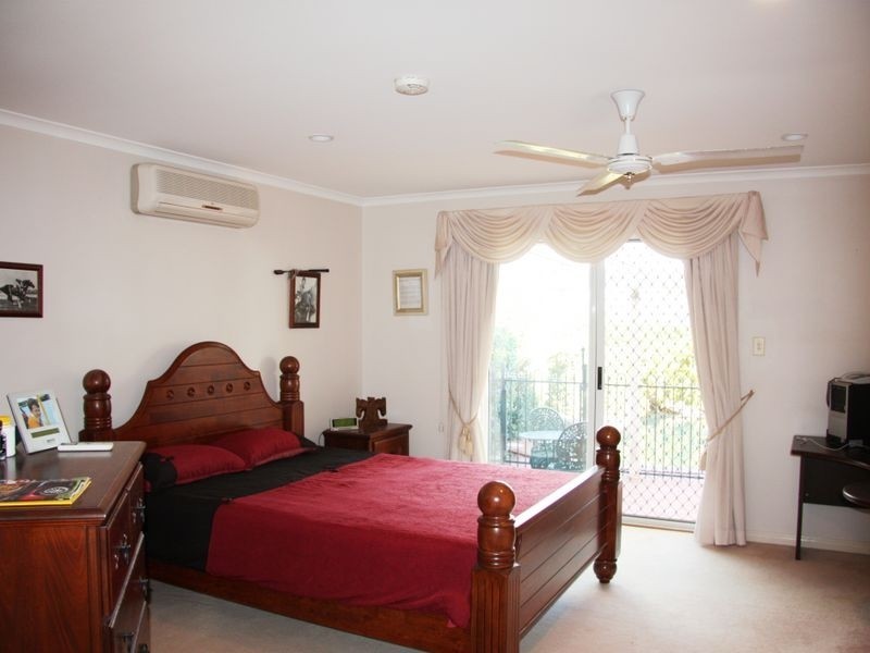 26 Maywood Crescent, Calamvale QLD 4116