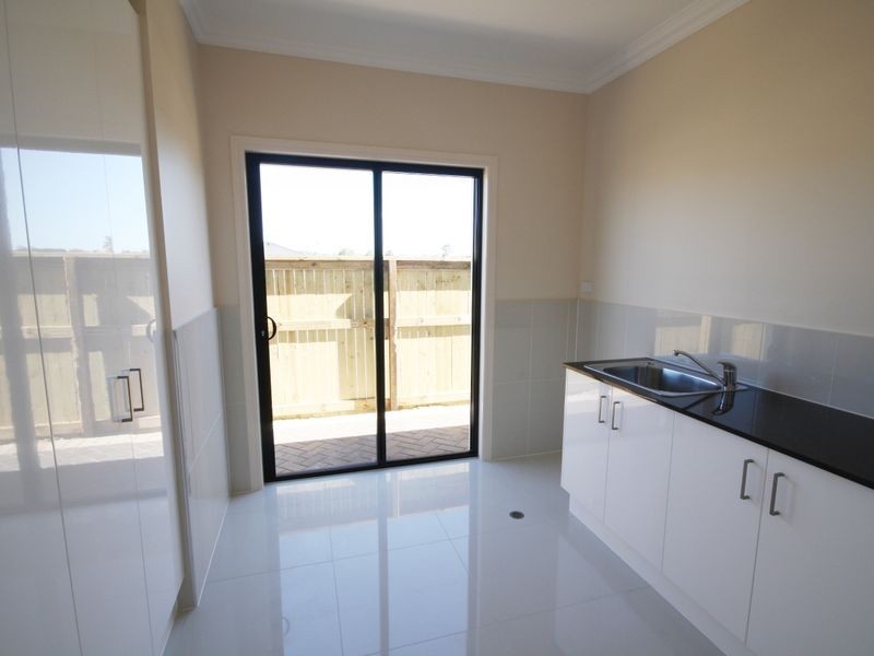 Stretton QLD 4116