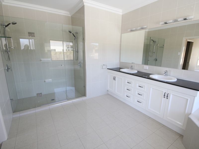 Stretton QLD 4116