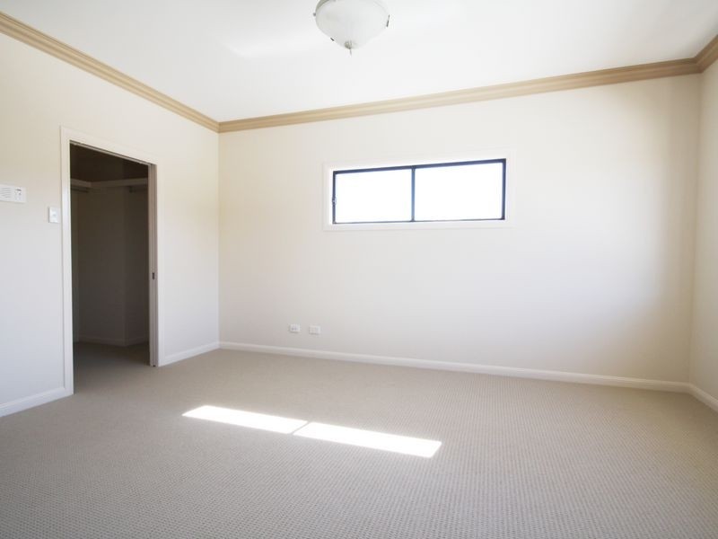 Stretton QLD 4116