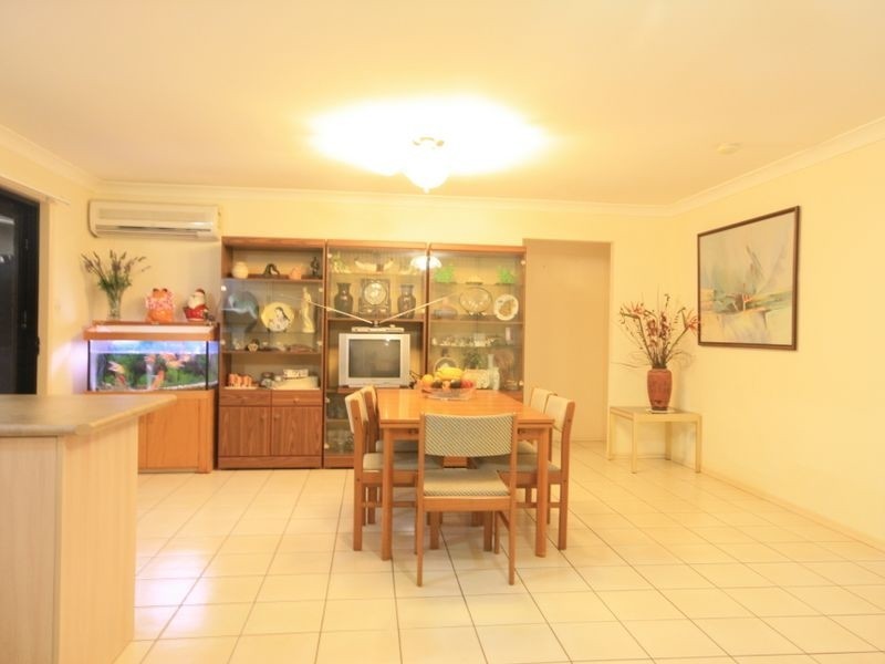 68 Honeysuckle Wy, Calamvale QLD 4116