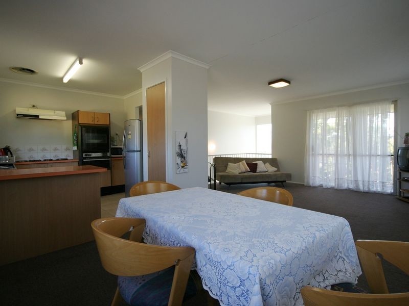 9 Dryade St, Regents Park QLD 4118