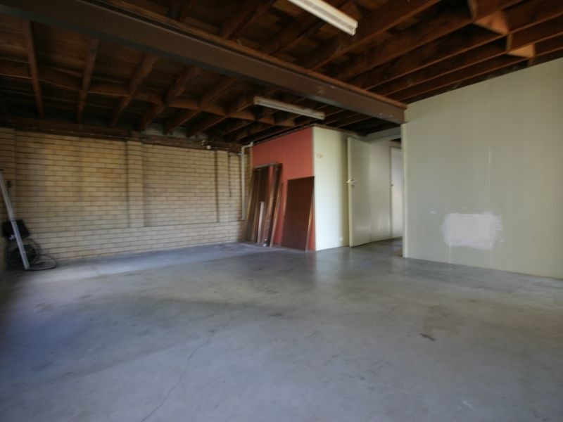 9 Dryade St, Regents Park QLD 4118