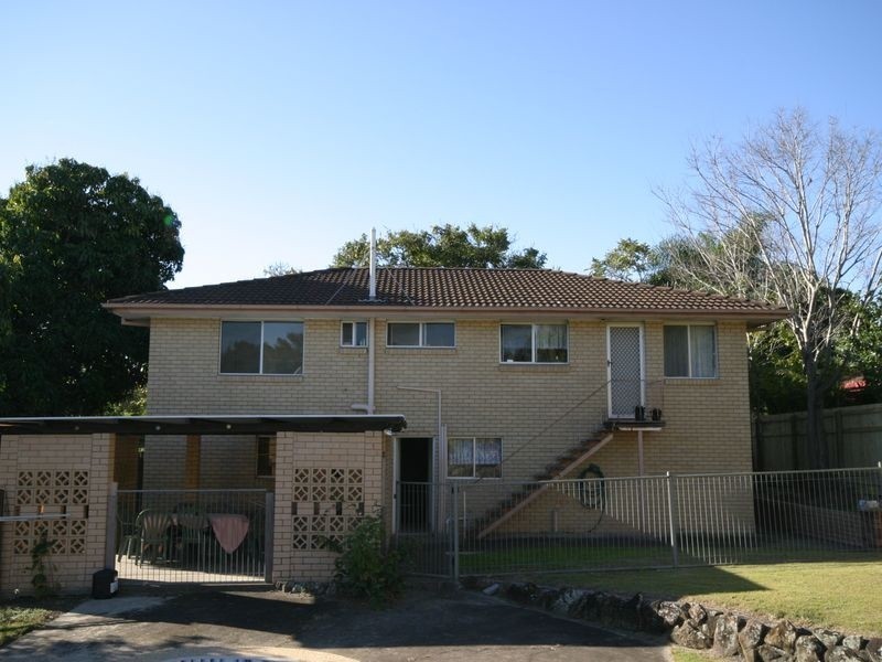 9 Dryade St, Regents Park QLD 4118