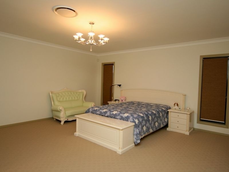 Stretton QLD 4116