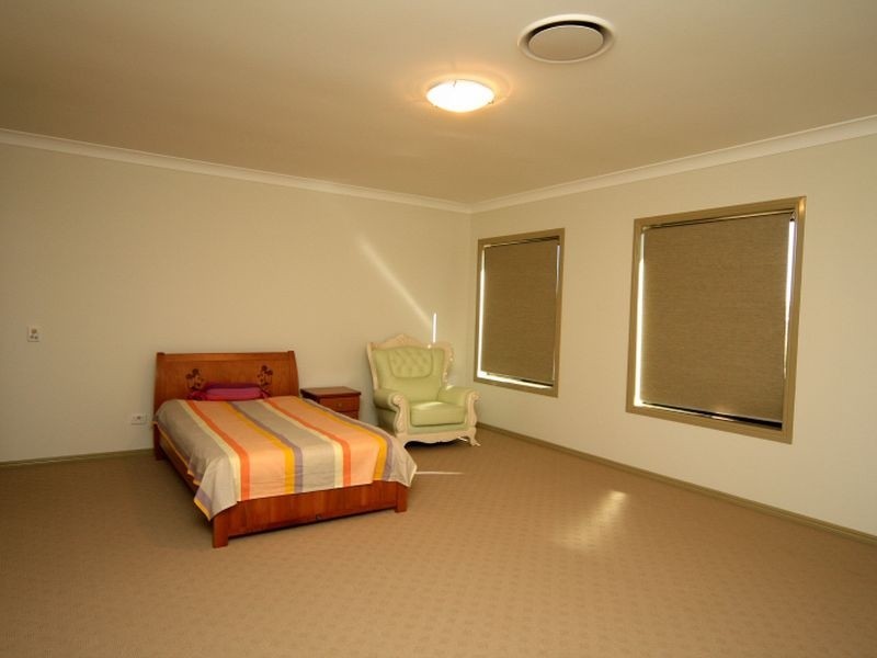 Stretton QLD 4116