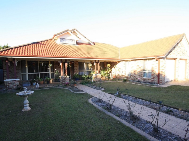 81 Ontario Cr, Parkinson QLD 4115