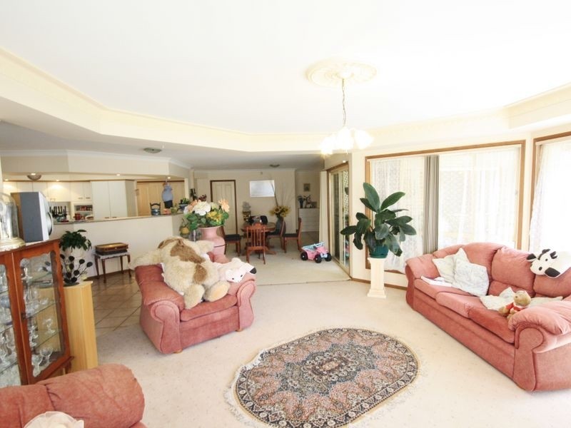 81 Ontario Cr, Parkinson QLD 4115