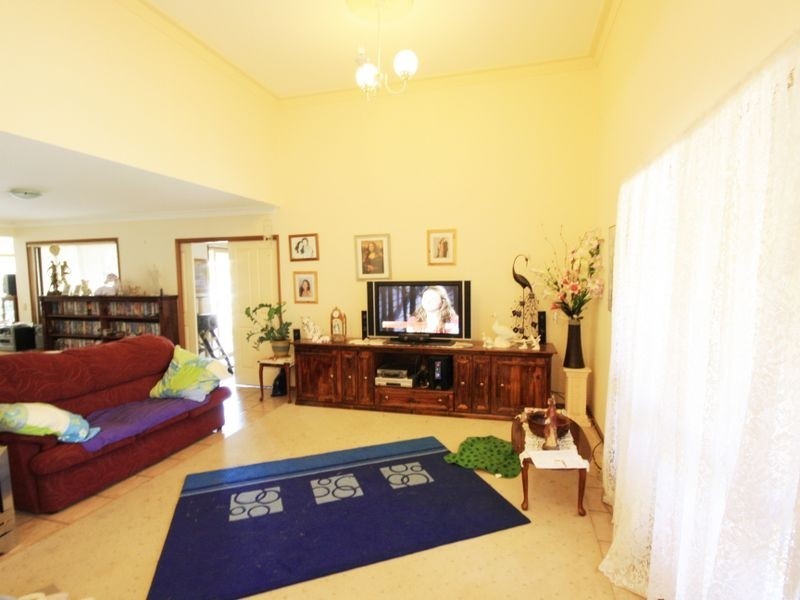 81 Ontario Cr, Parkinson QLD 4115