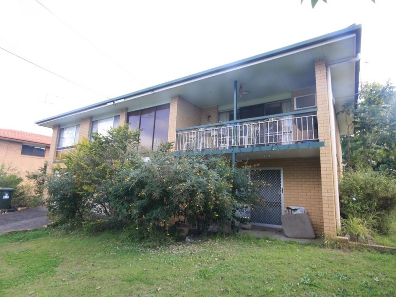 99 Granadilla St, Macgregor QLD 4109