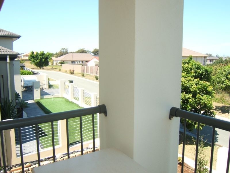 9 Ellendale Circuit, Eight Mile Plains QLD 4113