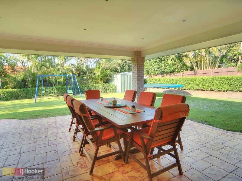 24 Bowood Place, Parkinson QLD 4115