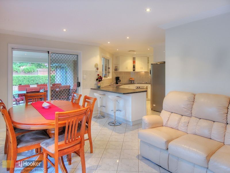 24 Bowood Place, Parkinson QLD 4115