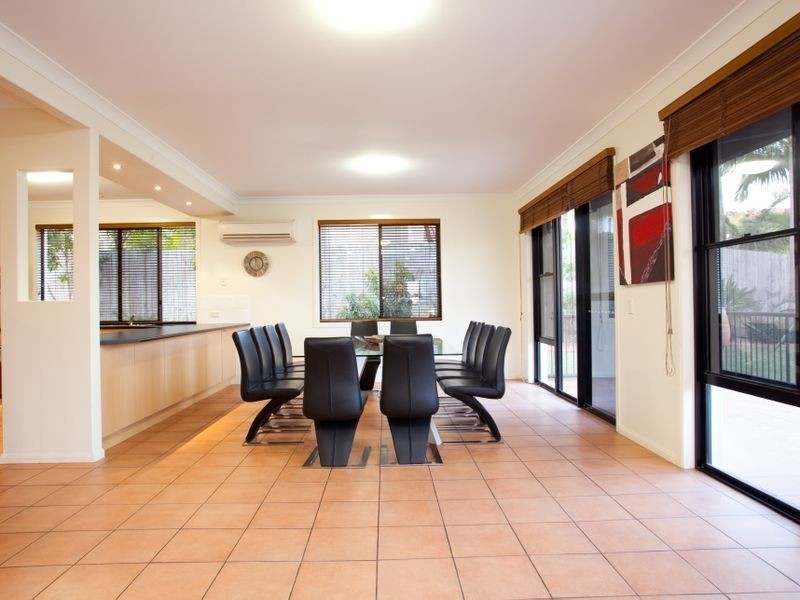 80 Golden Rain Pl, Stretton QLD 4116