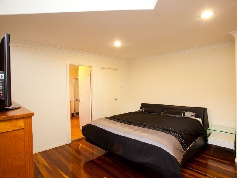 80 Golden Rain Pl, Stretton QLD 4116