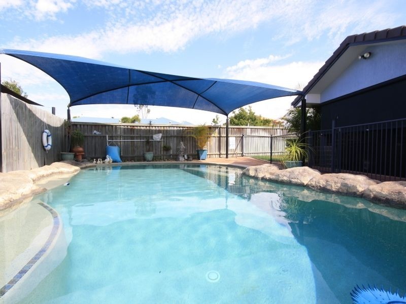 39 Lake Eyre Cr, Parkinson QLD 4115