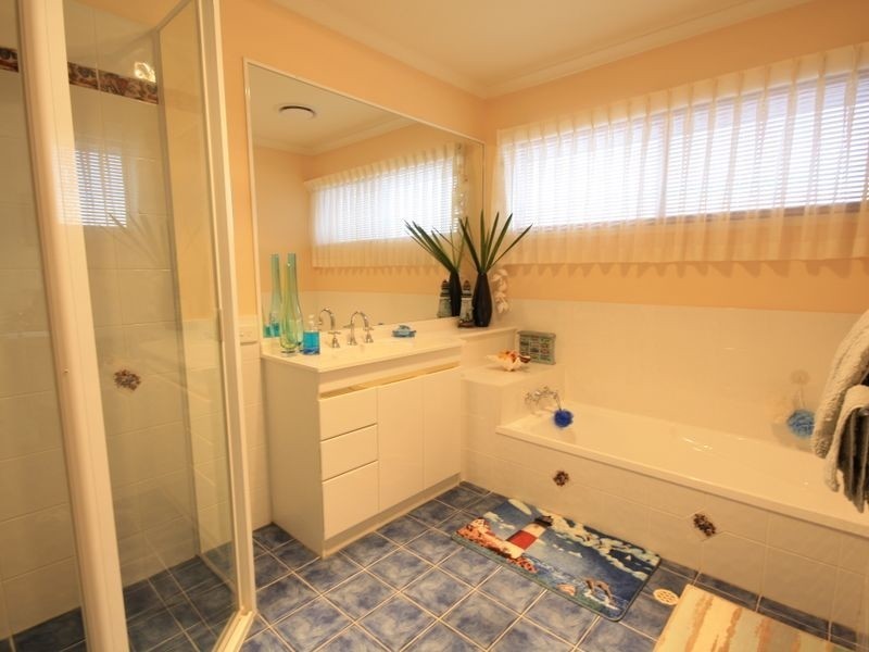 39 Lake Eyre Cr, Parkinson QLD 4115