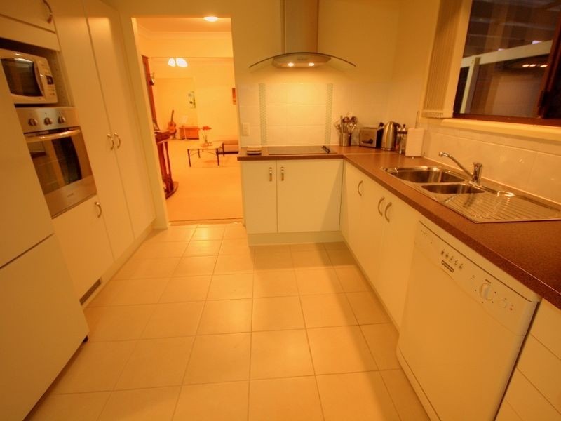 8 Tanglewood St, Runcorn QLD 4113